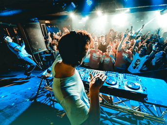 4 DJ Kebanggaan Indonesia Ini Beken Banget di Luar Neg